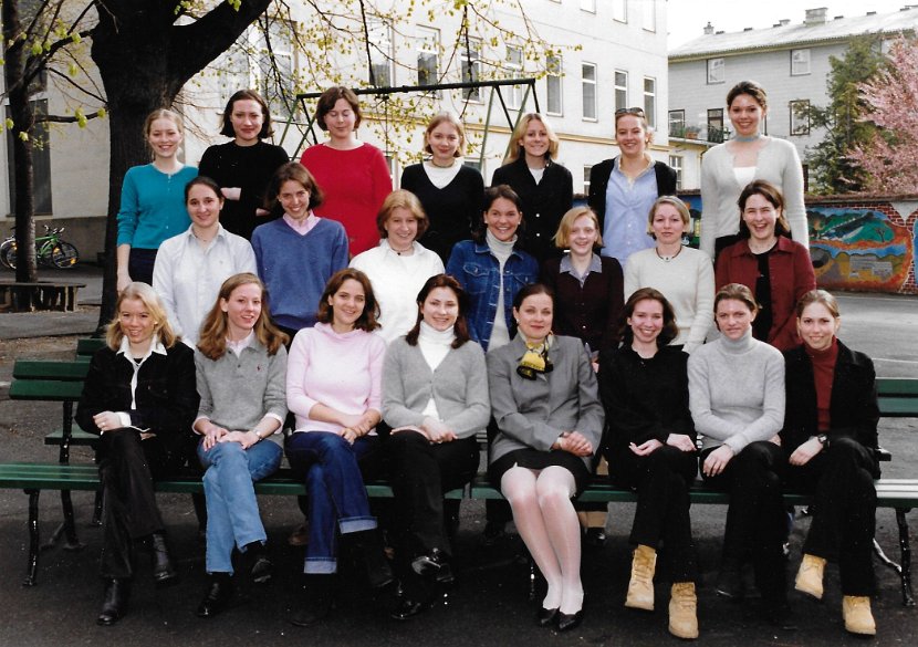 2000_8b_Matura_KV Schwarz